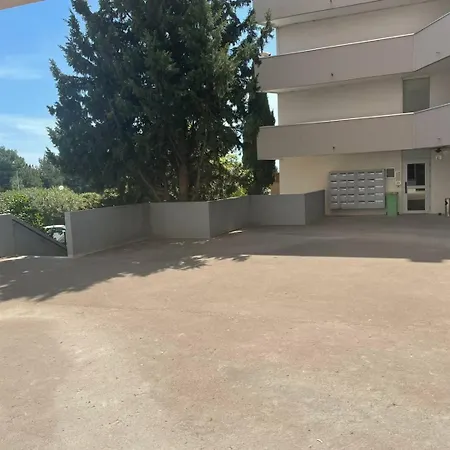 * Marius,appartement Avec 3 Coins Nuits, 8personnes, Parking, Tramway, Wifi * * Montpellier